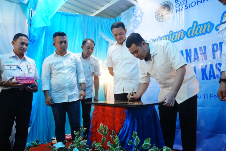 Bupati Pangkep Resmikan SPPG Balocci Kassi