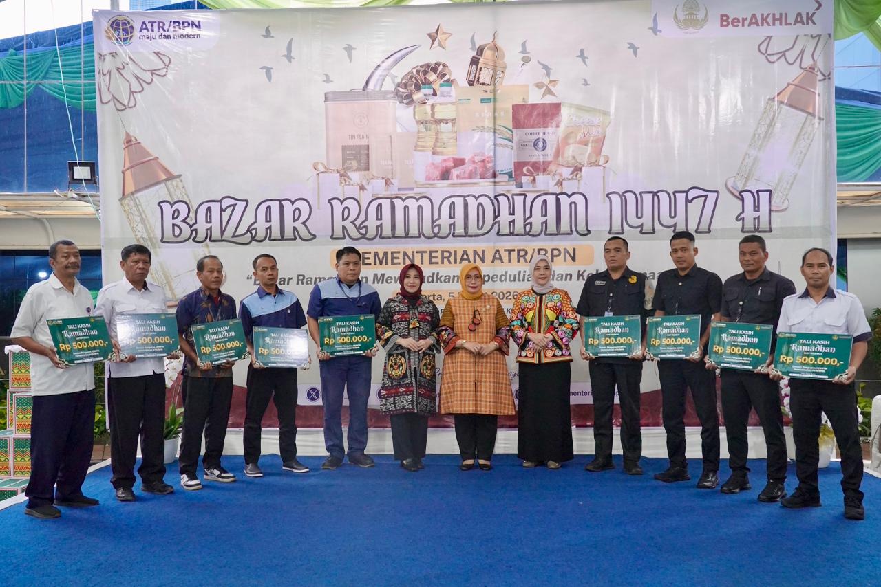 Kementerian Agraria dan Tata Ruang/Badan Pertanahan Nasional (ATR/BPN) menyelenggarakan Bazar Ramadan 1447 H, di lapangan Kementerian ATR/BPN, Jakarta