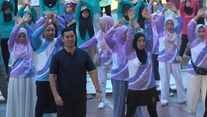 Meriahkan HUT ke-66 Pangkep, Bupati MYL dan TP PKK Pangkep Gelar Senam Massal Dorong Gaya Hidup Sehat