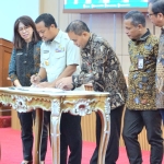 Kementerian Agraria dan Tata Ruang/Badan Pertanahan Nasional (ATR/BPN) bersama Komisi Pemberantasan Korupsi (KPK) menggelar Rapat Koordinasi (Rakor) Optimalisasi Kerja Sama dengan Pemerintah Provinsi Sulawesi Selatan, di Kantor Gubernur Sulawesi Selatan, Kota Makassar, Rabu (29/04/2026).(Erwin/Pangkep TV).