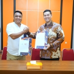 MoU ditandatangani langsung oleh Bupati Pangkep, Muhammad Yusran Lalogau, bersama Executive General Manager PT Pos Indonesia KCU Makassar, Adi Cahyadi Budi Santosa, di Kantor PT Pos Indonesia KCU Makassar, Rabu (29/4/2026).(Erwin/Pangkep TV).