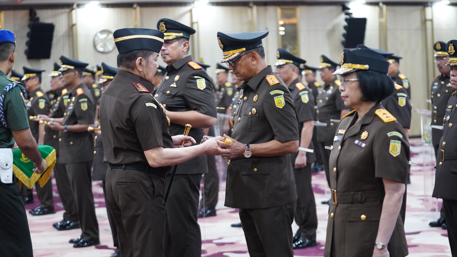 Jaksa Agung ST Burhanuddin Resmi Lantik Sila Haholongan Pulungan sebagai Kajati Sulsel, Didik Farkhan Alisyahdi Naik Jabatan ke Kejagung