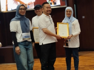 Dinkes Pangkep Raih Penghargaan Nasional Kemenkes RI, Cakupan Imunisasi Rutin Terbaik