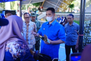 MYL Pantau Langsung Gerakan Pangan Murah di Pangkep