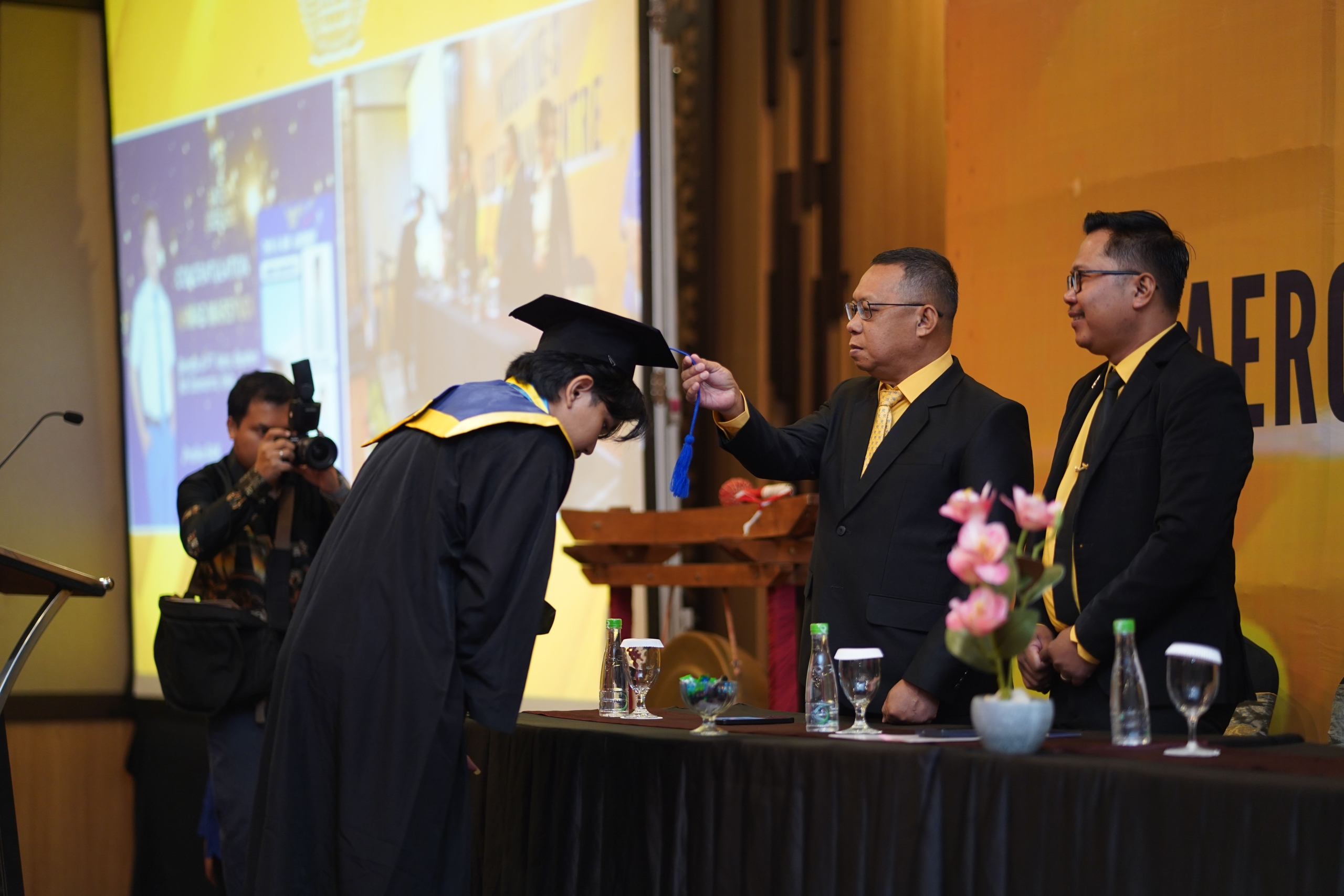 Sebanyak 36 peserta AERO Training Centre cabang Makassar dan Palopo melaksanakan wisuda ke-3 untuk tahun ajaran 2025-2026.(Tim Aero Training Centre).