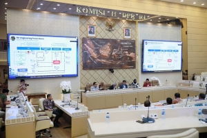 RDP dengan Komisi II DPR RI, Sekjen ATR/BPN Laporkan Capaian Pelaksanaan Tujuh Layanan Prioritas
