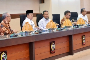 Rakor Bersama Kepala Daerah Se-Sulsel, Menteri Nusron Tegaskan Perlindungan Lahan Pertanian Jadi Prioritas Pemerintah