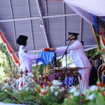Sri Armindi Bangga Jadi Pembawa Baki Bendera HUT ke-81 RI