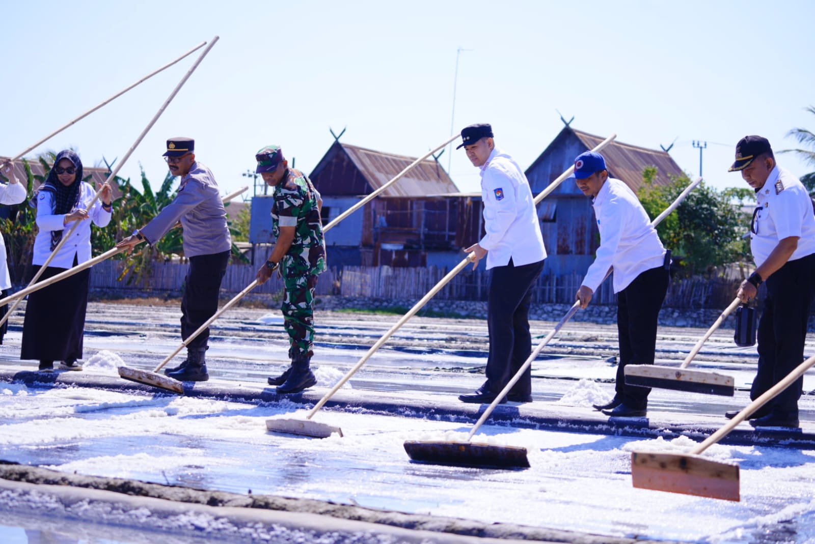 Garam Rakyat Pangkep Berpotensi Hasilkan Produksi Ratusan Ribu Ton