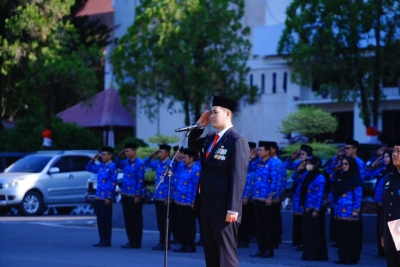 Bupati Kabupaten Pangkep Muhammad Yusran Lalogau saat memimpin upacara di kantor daerah Pemerintah Kabupaten Pangkajene dan Kepulauan (Pangkep).(Dok.Protokoler Pemda Pangkep).